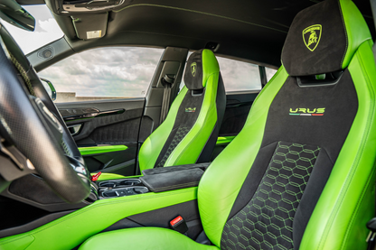 Lamborghini Urus (Green)