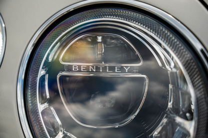 Bentley Bentayga (White)