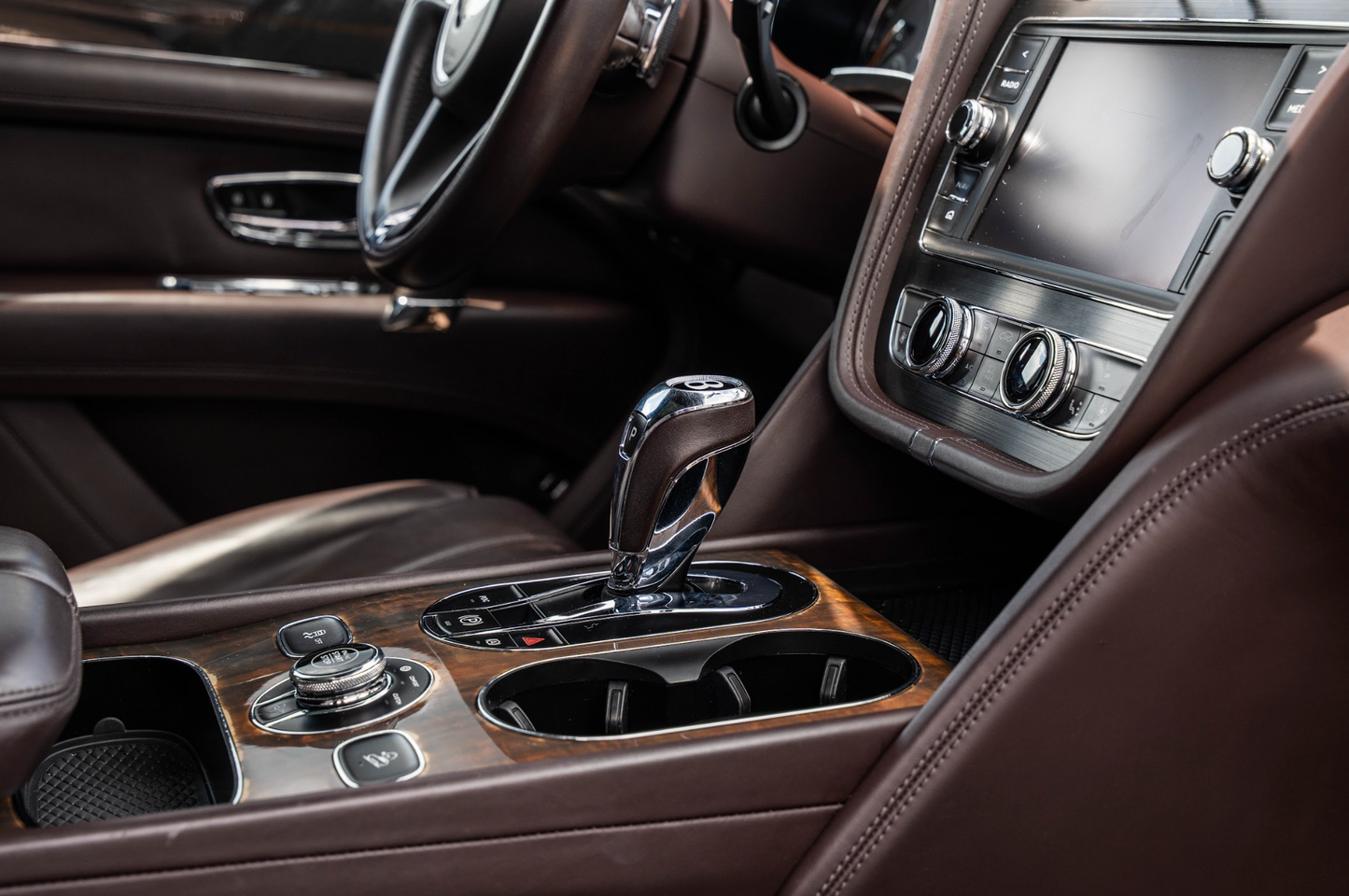 Bentley Bentayga (White)