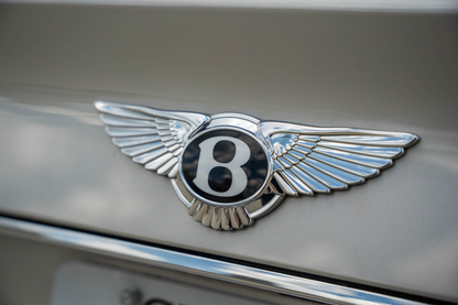 Bentley Bentayga (White)