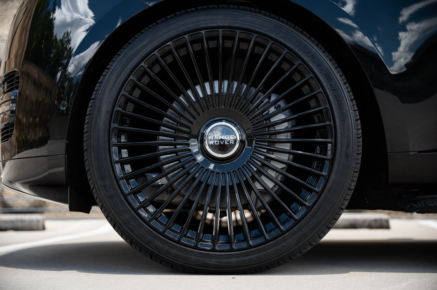 Land Rover Range Rover (Black)