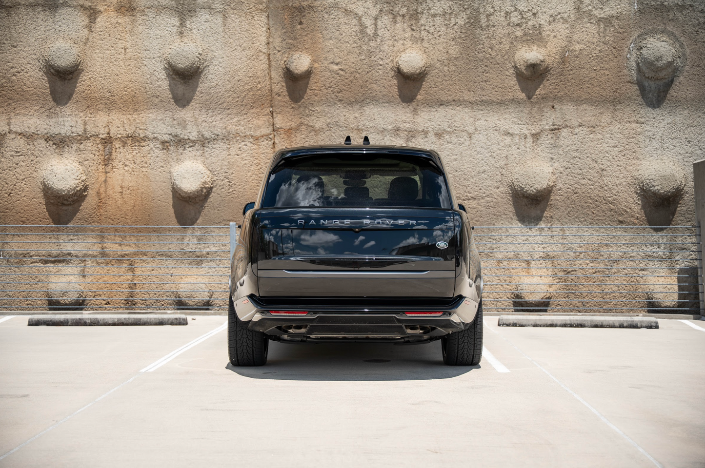 Land Rover Range Rover (Black)
