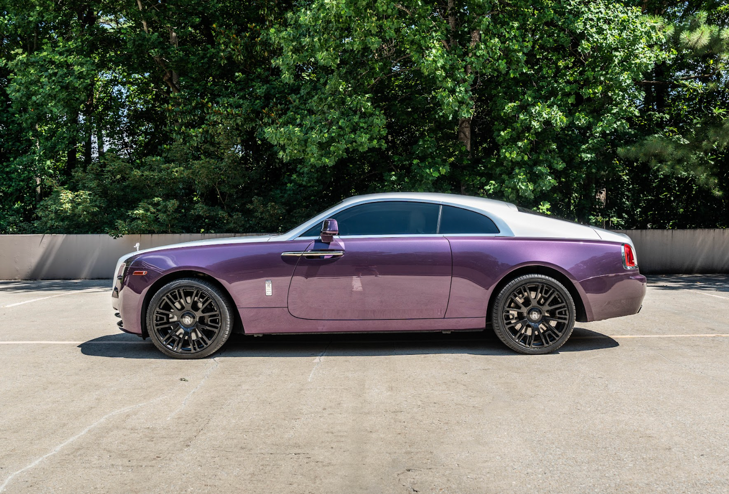 Rolls-Royce Wraith (Purple)