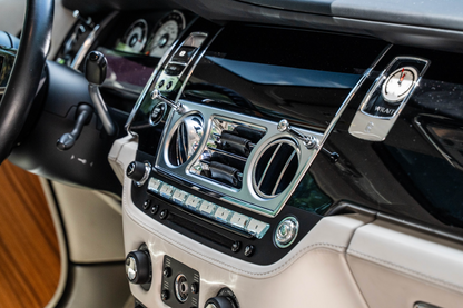 Rolls-Royce Wraith (Purple)