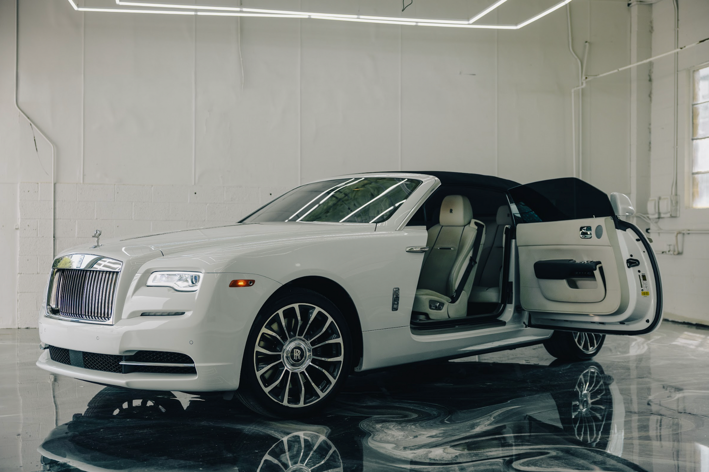 Rolls-Royce Dawn