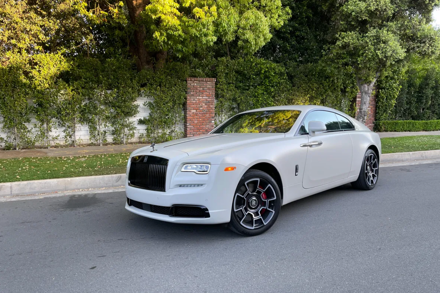 Rolls-Royce Wraith (White)