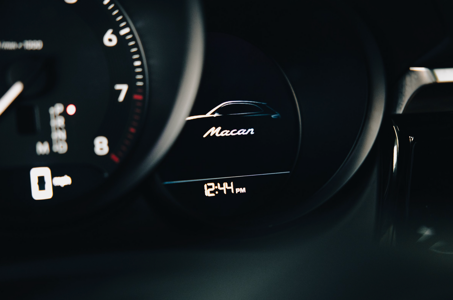 Porsche Macan S (White)