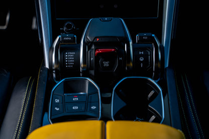 Lamborghini Urus Yellow
